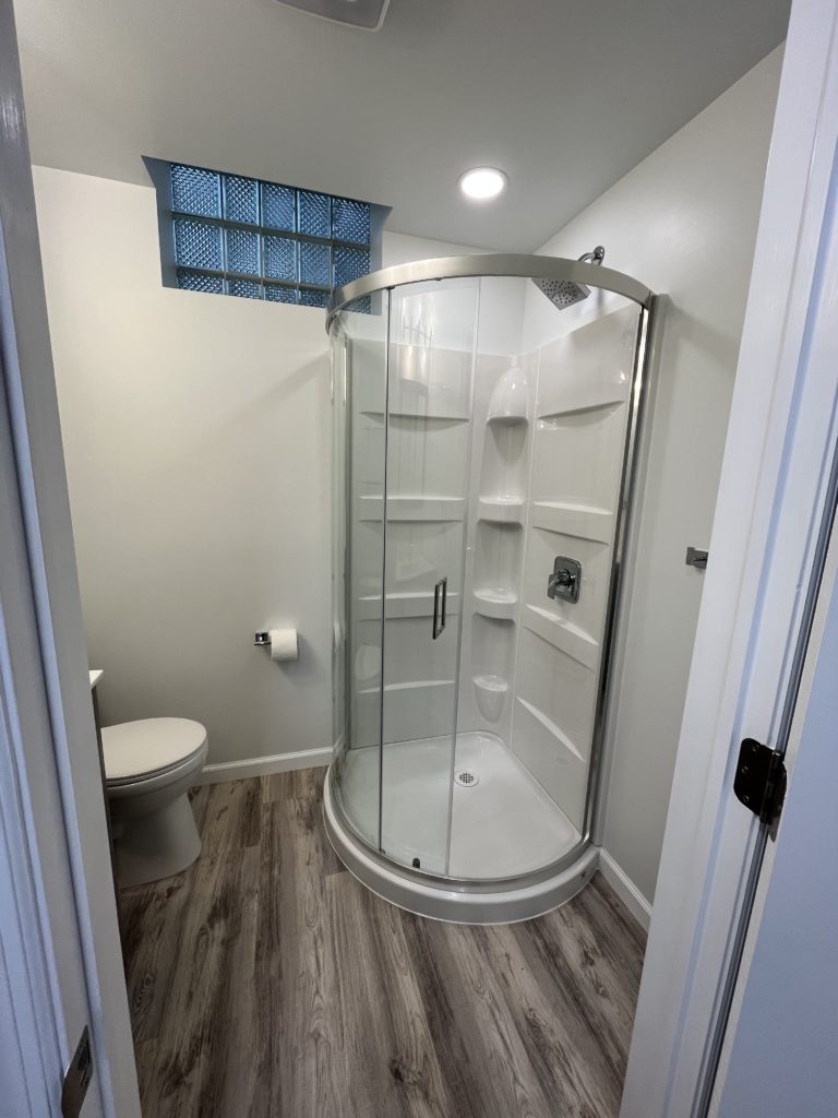 Bathroom upright shower